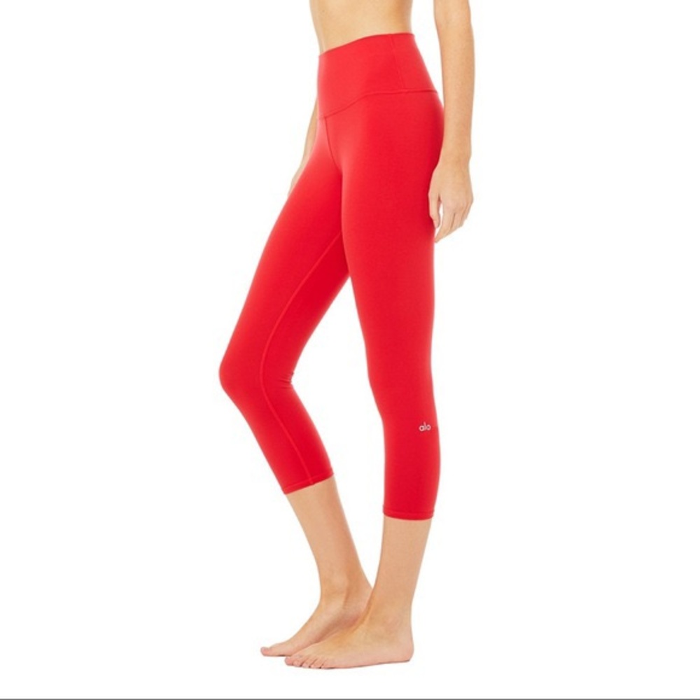 Alo cherry red high waist airbrush capri legging